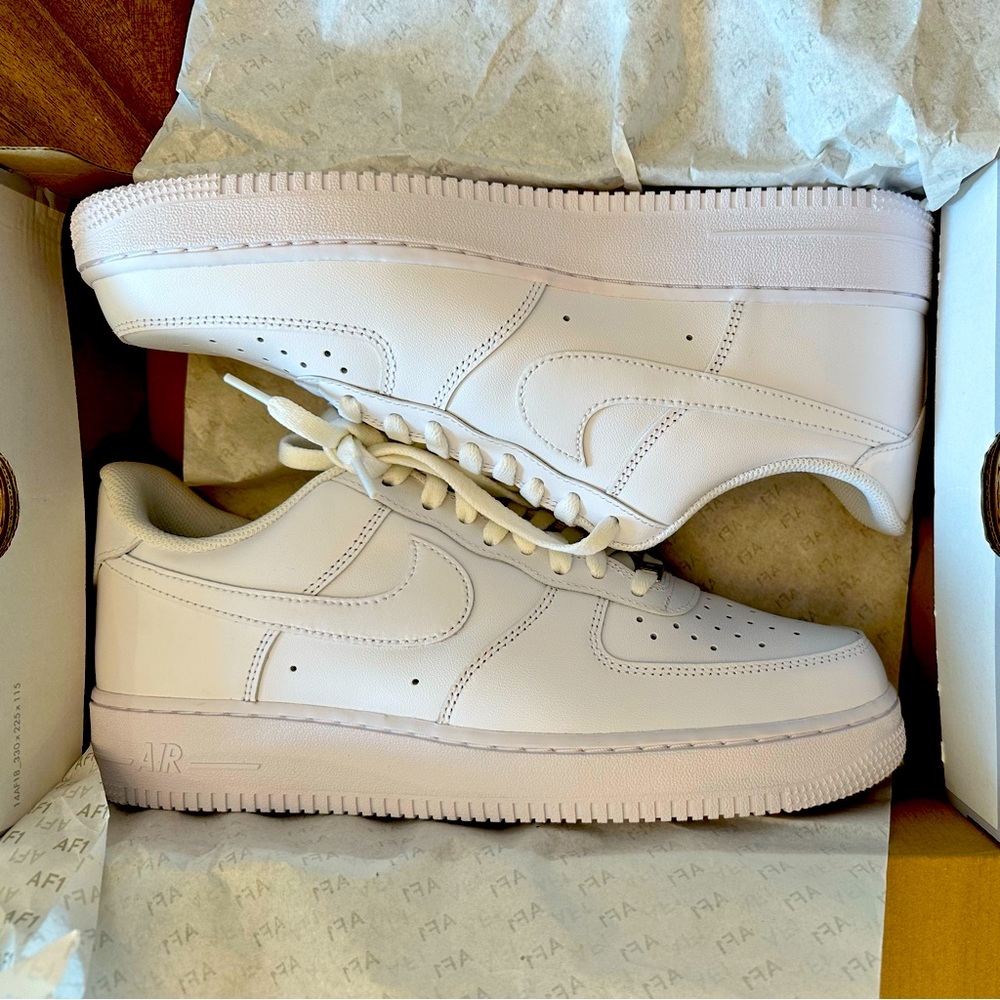 Air Force 1 Men’s 11.5 *NEW IN BOX*